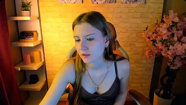 Caroline Desire  online show from 02/24/26, 07:50