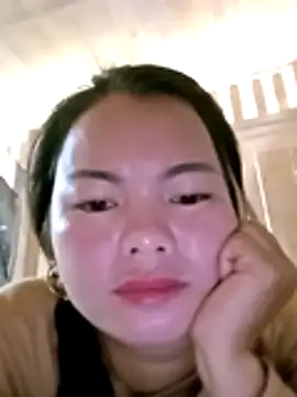 Snapshot of emlylyxinh chatting on 02/06/26, 02:05 emlylyxinh online show from 02/06/26, 02:05