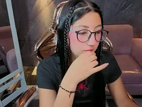 Sophie jones b online show from 02/04/26, 12:44