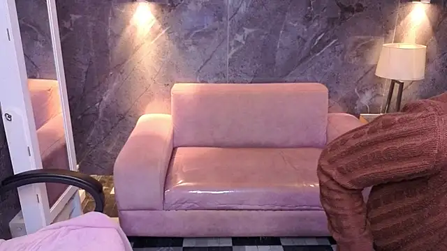 Snapshot of Sophie_jones_b chatting on 04/07/26, 12:49 Sophie jones b online show from 04/07/26, 12:49