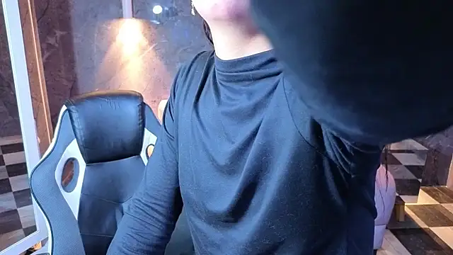 Snapshot of Sophie_jones_b chatting on 04/10/26, 12:21 Sophie jones b online show from 04/10/26, 12:21