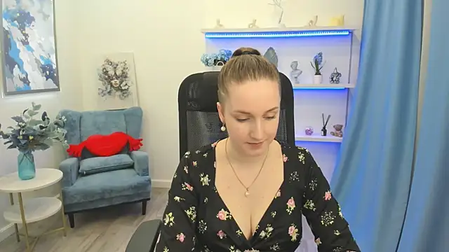 CaseyTerini online show from 04/09/26, 06:19