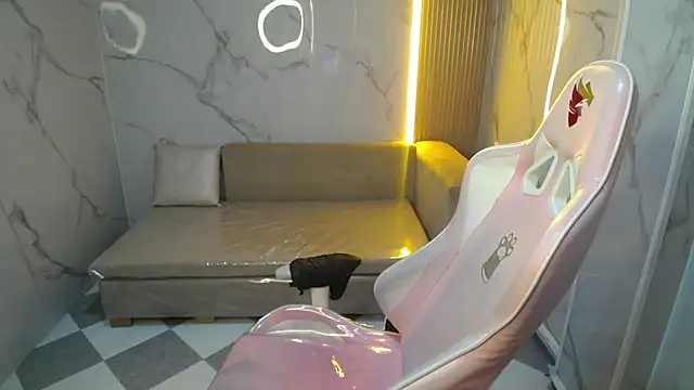 Snapshot of Valerie_moon_b chatting on 02/08/26, 12:41 Valerie moon b online show from 02/08/26, 12:41