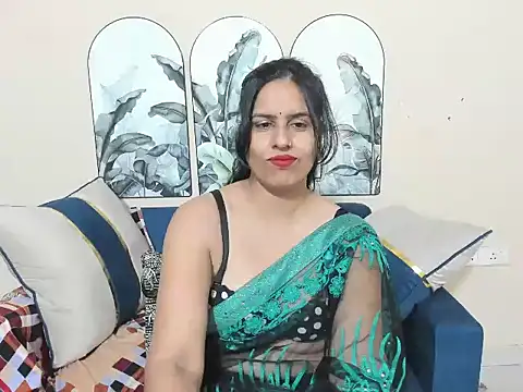 Snapshot of sara_conorr chatting on 05/15/26, 03:57 sara conorr online show from 05/15/26, 03:57