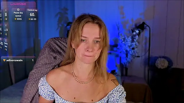 Snapshot of Crystal_Kris chatting on 02/19/26, 05:25 Crystal Kris online show from 02/19/26, 05:25