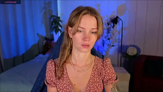 Snapshot of Crystal_Kris chatting on 02/20/26, 01:22 Crystal Kris online show from 02/20/26, 01:22