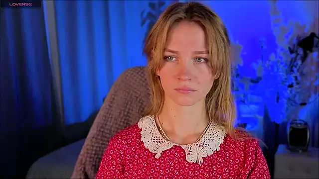 Snapshot of Crystal_Kris chatting on 02/25/26, 05:50 Crystal Kris online show from 02/25/26, 05:50