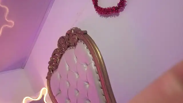 Snapshot of MILAH_TAY chatting on 02/13/26, 11:39 MILAH TAY online show from 02/13/26, 11:39