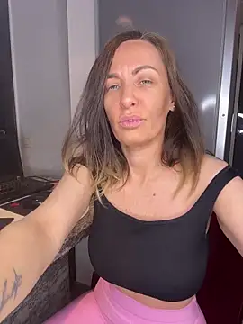 Snapshot of DivineAmely chatting on 02/11/26, 09:09 DivineAmely online show from 02/11/26, 09:09