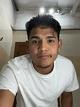 Snapshot of DavShi chatting on 02/03/26, 01:37 DavShi online show from 02/03/26, 01:37