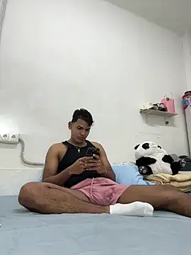 Snapshot of DavShi chatting on 02/05/26, 06:56 DavShi online show from 02/05/26, 06:56