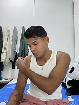 Snapshot of DavShi chatting on 02/06/26, 09:51 DavShi online show from 02/06/26, 09:51