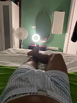 Snapshot of DavShi chatting on 02/24/26, 01:25 DavShi online show from 02/24/26, 01:25