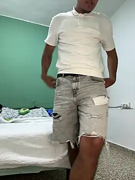 Snapshot of DavShi chatting on 03/02/26, 08:26 DavShi online show from 03/02/26, 08:26