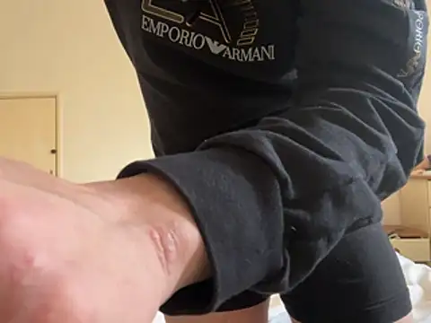 Snapshot of malcolm2334 chatting on 04/04/26, 12:57 malcolm2334 online show from 04/04/26, 12:57