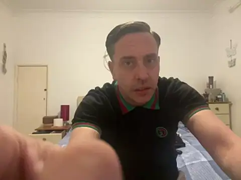 Snapshot of malcolm2334 chatting on 04/08/26, 06:52 malcolm2334 online show from 04/08/26, 06:52