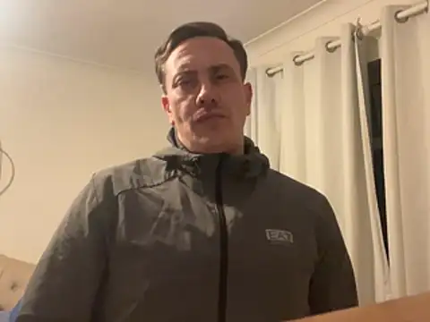 Snapshot of malcolm2334 chatting on 04/09/26, 07:30 malcolm2334 online show from 04/09/26, 07:30