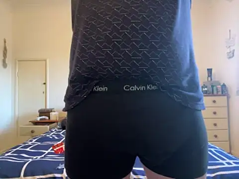 Snapshot of malcolm2334 chatting on 04/13/26, 06:13 malcolm2334 online show from 04/13/26, 06:13