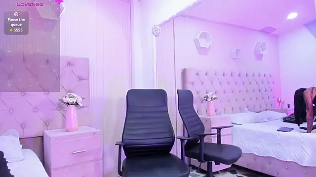 JazminRusso  online show from 04/09/26, 04:56