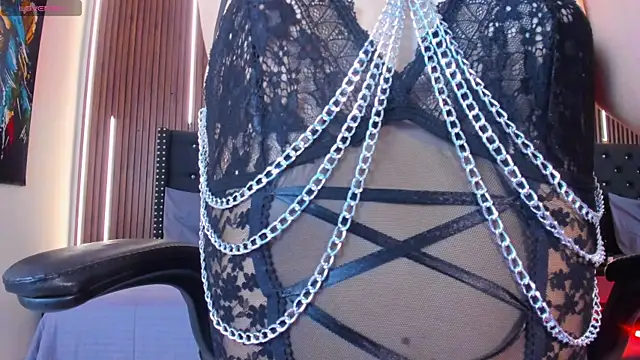 Viannca   online show from 05/20/26, 04:29