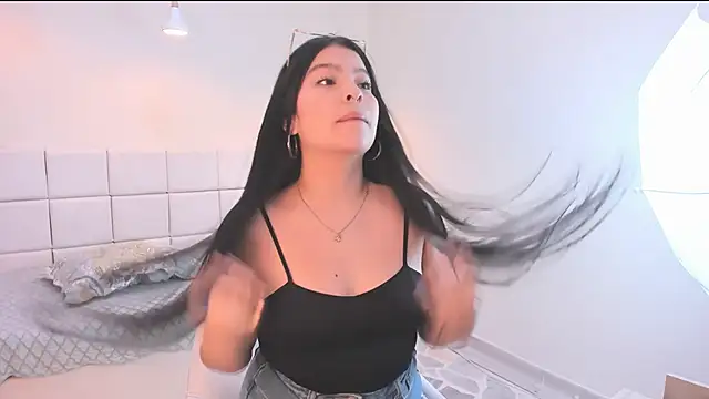 Snapshot of Hanna_Lee4 chatting on 02/24/26, 02:20 Hanna Lee4 online show from 02/24/26, 02:20