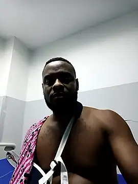 Snapshot of Tuverdugo12 chatting on 02/26/26, 02:43 Tuverdugo12 online show from 02/26/26, 02:43