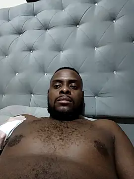 Snapshot of Tuverdugo12 chatting on 03/12/26, 01:12 Tuverdugo12 online show from 03/12/26, 01:12