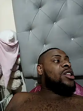 Snapshot of Tuverdugo12 chatting on 03/24/26, 05:12 Tuverdugo12 online show from 03/24/26, 05:12