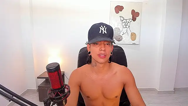 paisa hotx online show from 02/26/26, 03:55