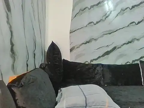 Rhieanne online show from 04/13/26, 01:49