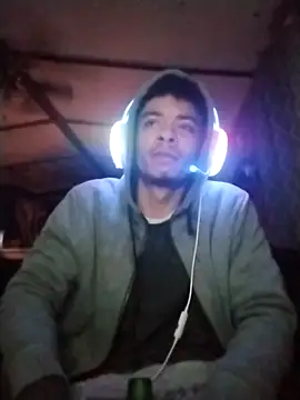 Snapshot of spooky425hd chatting on 02/14/26, 06:21 spooky425hd online show from 02/14/26, 06:21