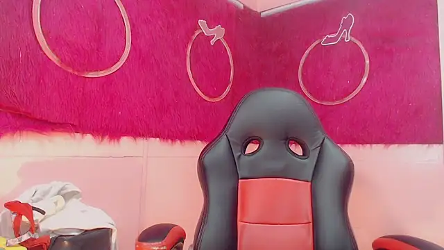 isabella vogue online show from 02/15/26, 11:41