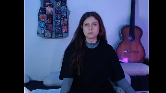 Lametaleralatina online show from 04/15/26, 02:02