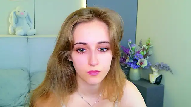 Snapshot of Tara_Keats chatting on 07/18/26, 10:41 Tara Keats online show from 07/18/26, 10:41