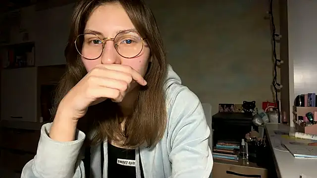 Snapshot of Miaaa_Moon chatting on 02/11/26, 04:34 Miaaa Moon online show from 02/11/26, 04:34