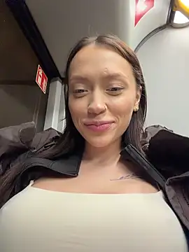 Snapshot of CityLynx chatting on 03/03/26, 04:35 CityLynx online show from 03/03/26, 04:35