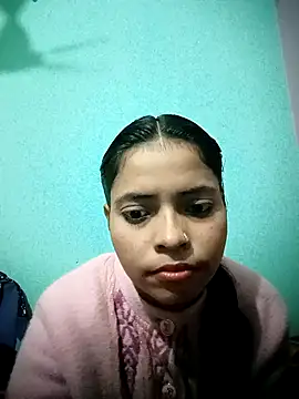 18 year old girl online show from 02/01/26, 04:55