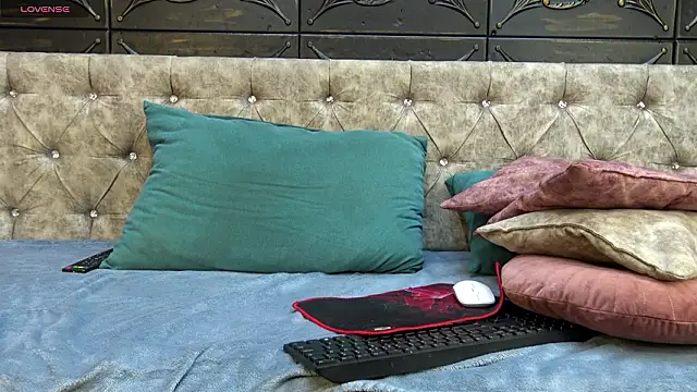 KlaraMuse online show from 02/13/26, 04:03