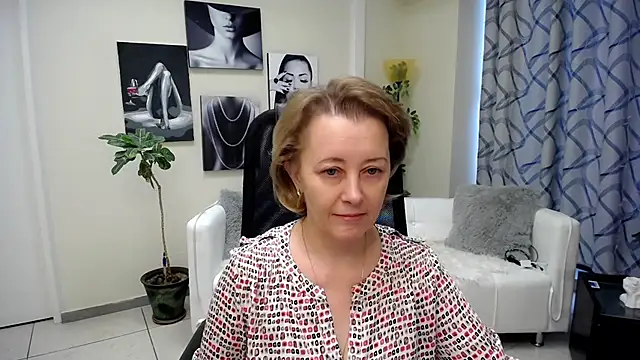 Snapshot of MONA_W chatting on 02/08/26, 06:28 MONA W online show from 02/08/26, 06:28