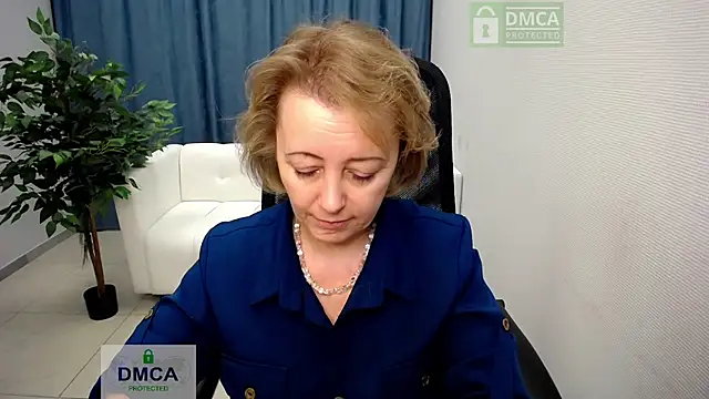 Snapshot of MONA_W chatting on 02/19/26, 11:06 MONA W online show from 02/19/26, 11:06