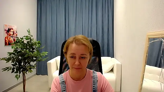 MONA W online show from 05/27/26, 11:07