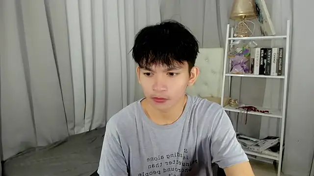 Snapshot of urtwinkjoshx chatting on 02/28/26, 04:24 urtwinkjoshx online show from 02/28/26, 04:24