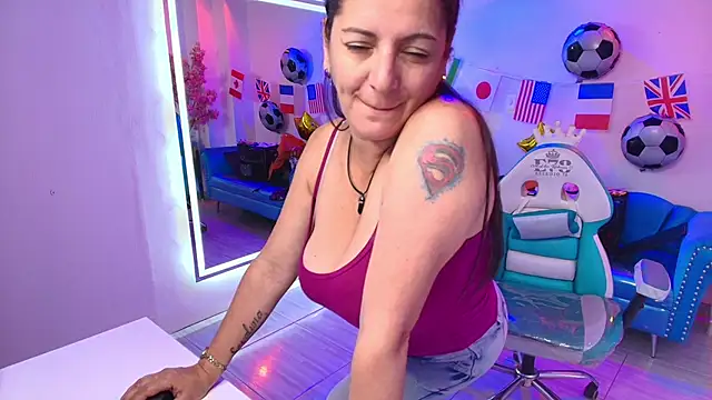 Snapshot of Madame_scarlett chatting on 07/02/26, 11:38 Madame scarlett online show from 07/02/26, 11:38