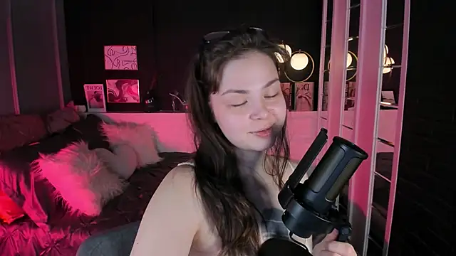 Maykinkya online show from 03/11/26, 02:01