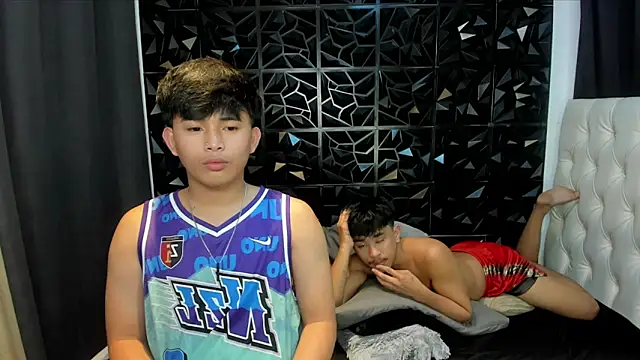 xlovercutietwink online show from 04/06/26, 06:20