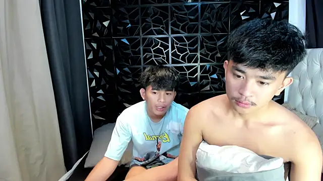 xlovercutietwink online show from 04/10/26, 04:39