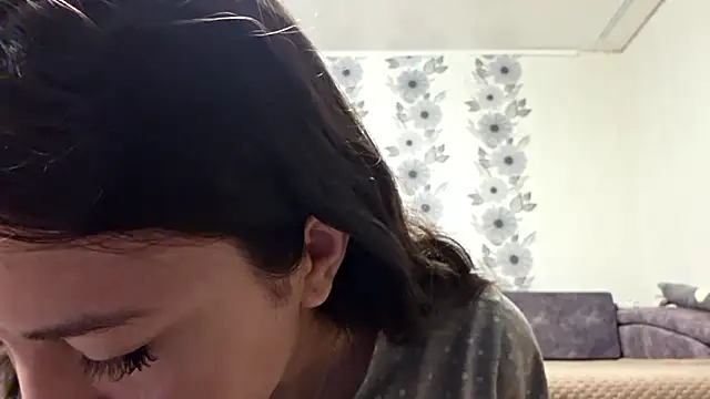 Snapshot of ZyntraLoom chatting on 02/11/26, 02:00 ZyntraLoom online show from 02/11/26, 02:00