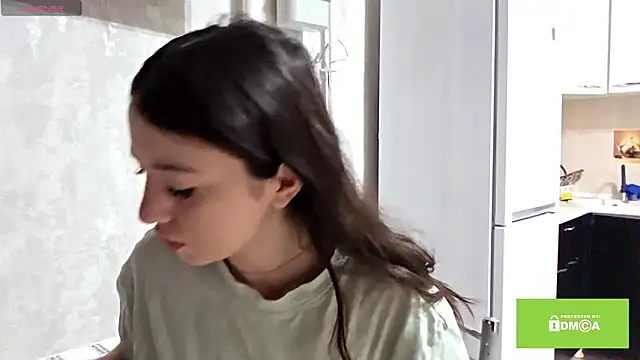 Snapshot of ZyntraLoom chatting on 03/03/26, 12:44 ZyntraLoom online show from 03/03/26, 12:44