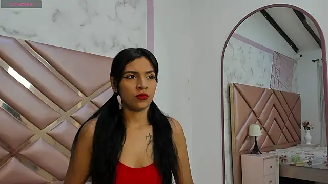 LauraRoot online show from 02/05/26, 11:48