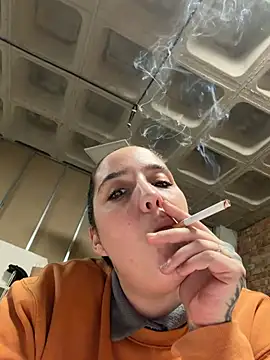 Snapshot of negroybrenda chatting on 02/17/26, 10:56 negroybrenda online show from 02/17/26, 10:56